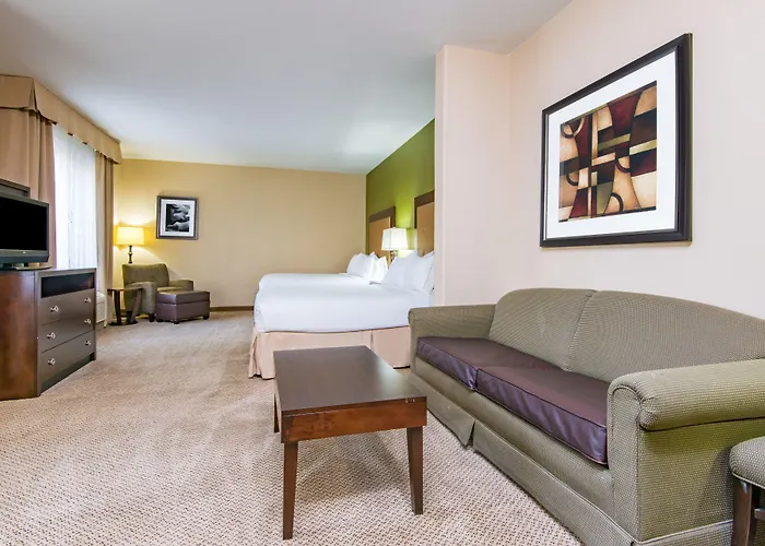 Express & Phoenix Dist By Ihg