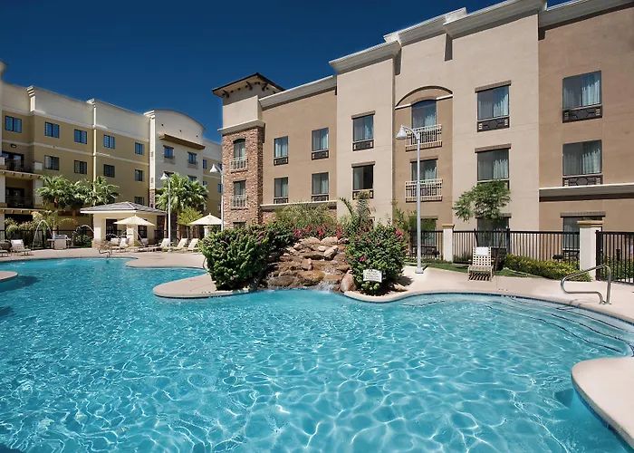 Hotel Express & Phoenix Dist By Ihg Glendale