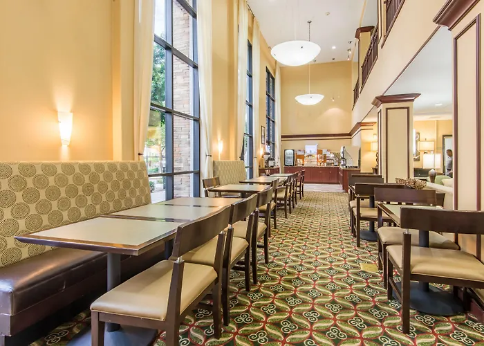Hotel Express & Phoenix Dist By Ihg 3*