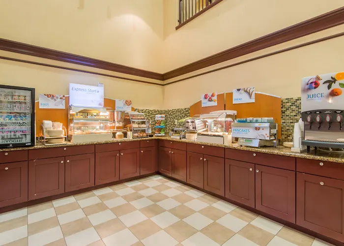 Hotel Express & Phoenix Dist By Ihg Glendale