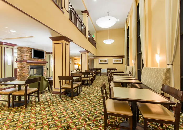 Express & Phoenix Dist By Ihg 3*