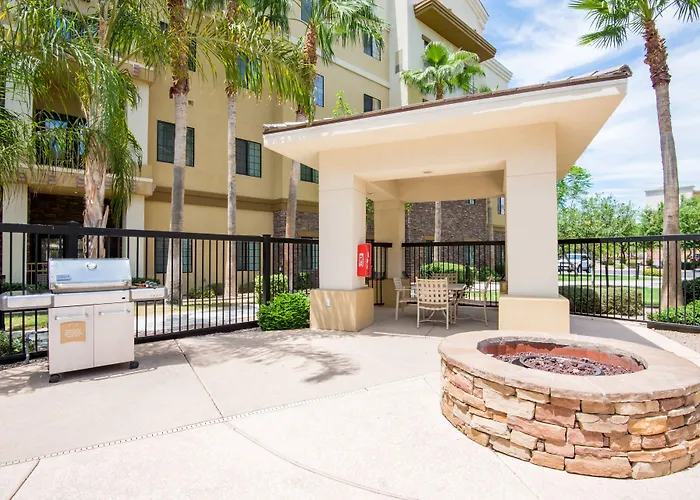Express & Phoenix Dist By Ihg 3* Glendale