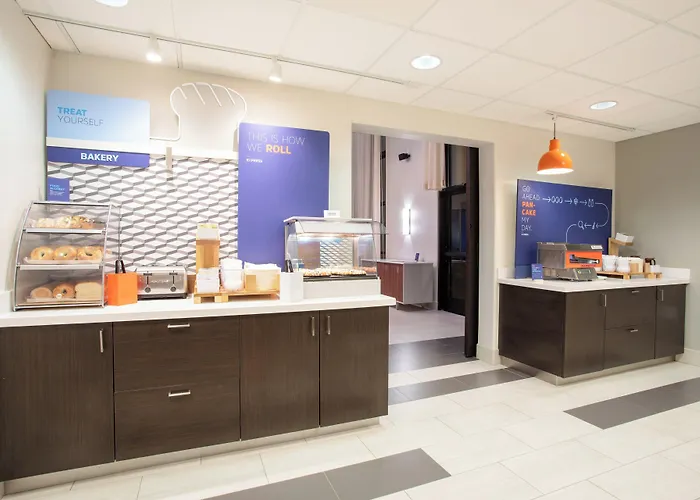 Express & Phoenix Dist By Ihg
