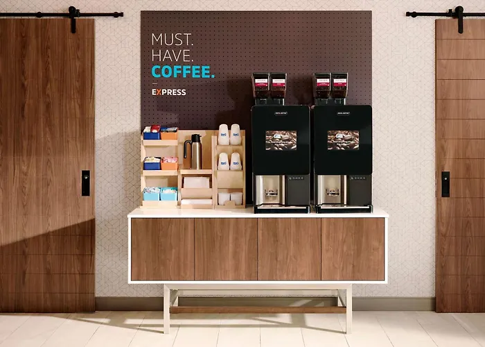 Express & Phoenix Dist By Ihg