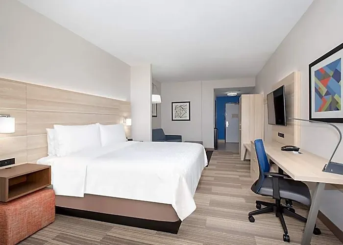 Express & Phoenix Dist By Ihg 3*