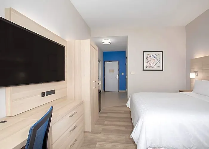 Express & Phoenix Dist By Ihg 3*