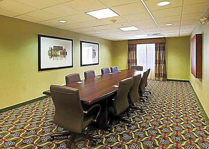 Express & Phoenix Dist By Ihg Hotel