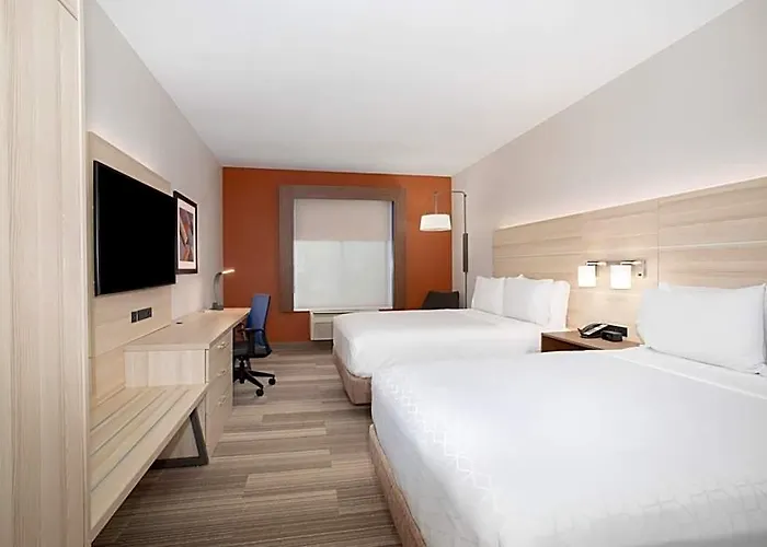 Express & Phoenix Dist By Ihg
