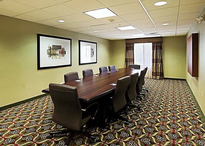 Express & Phoenix Dist By Ihg Hotel