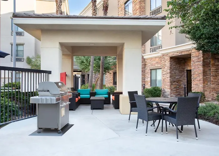 Express & Phoenix Dist By Ihg 3*